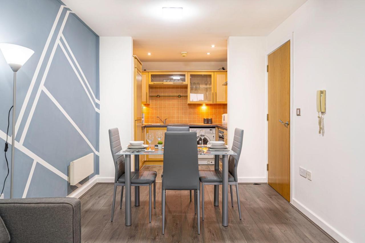 Jkg Property Solutions Presents Cosy City Apartment Coventry Exteriör bild