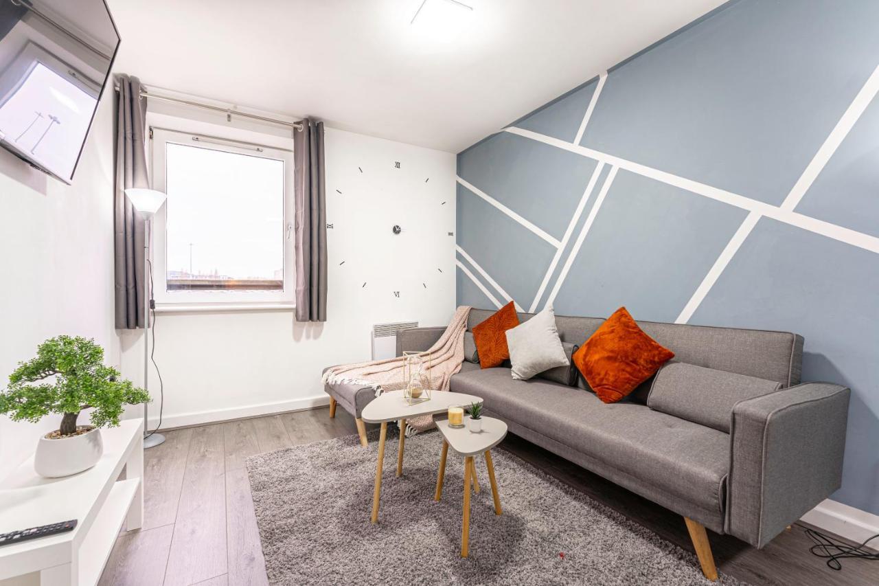 Jkg Property Solutions Presents Cosy City Apartment Coventry Exteriör bild