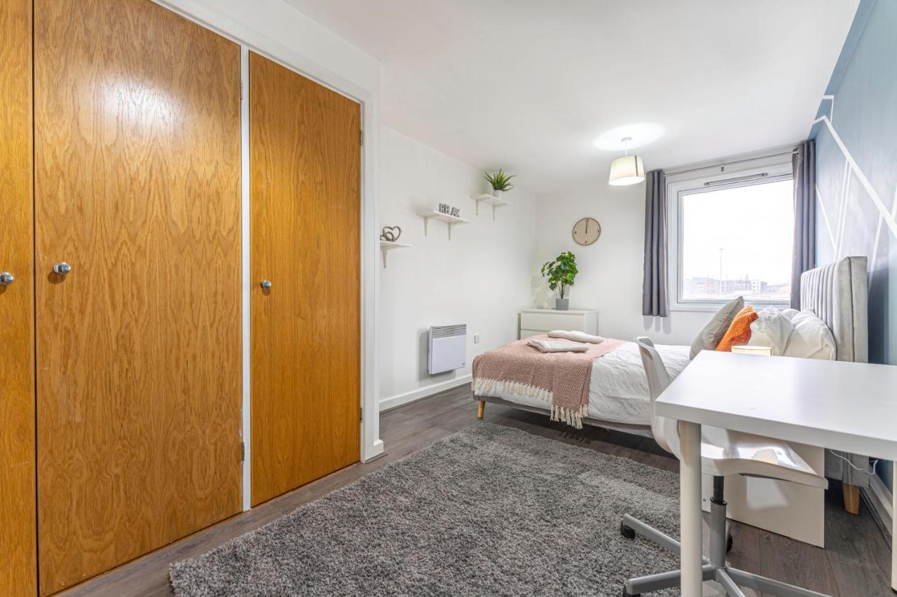 Jkg Property Solutions Presents Cosy City Apartment Coventry Exteriör bild