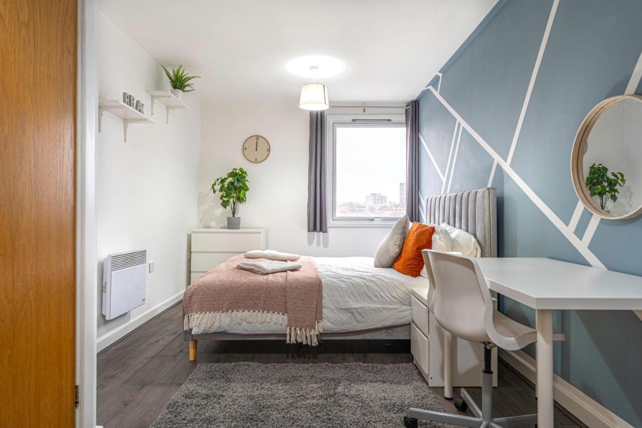 Jkg Property Solutions Presents Cosy City Apartment Coventry Exteriör bild