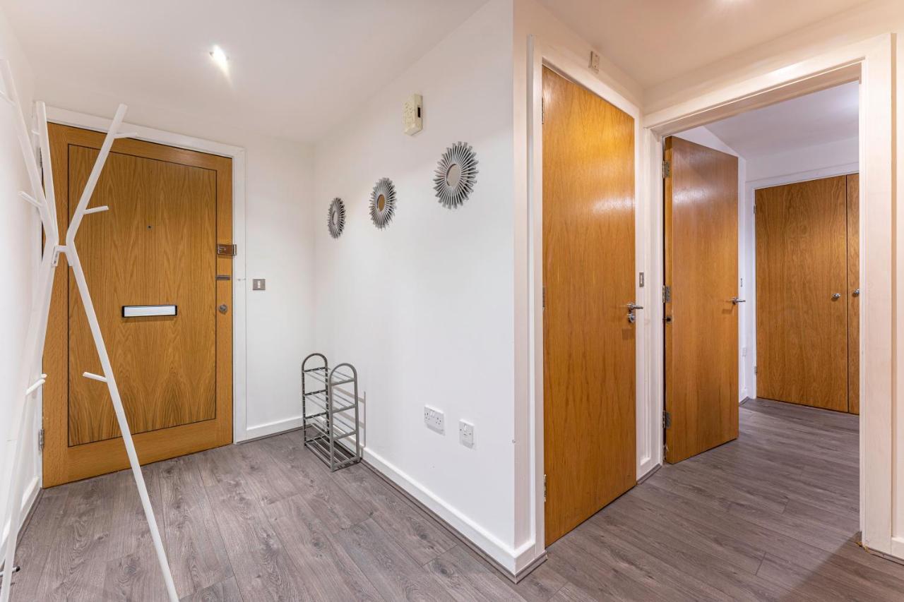 Jkg Property Solutions Presents Cosy City Apartment Coventry Exteriör bild